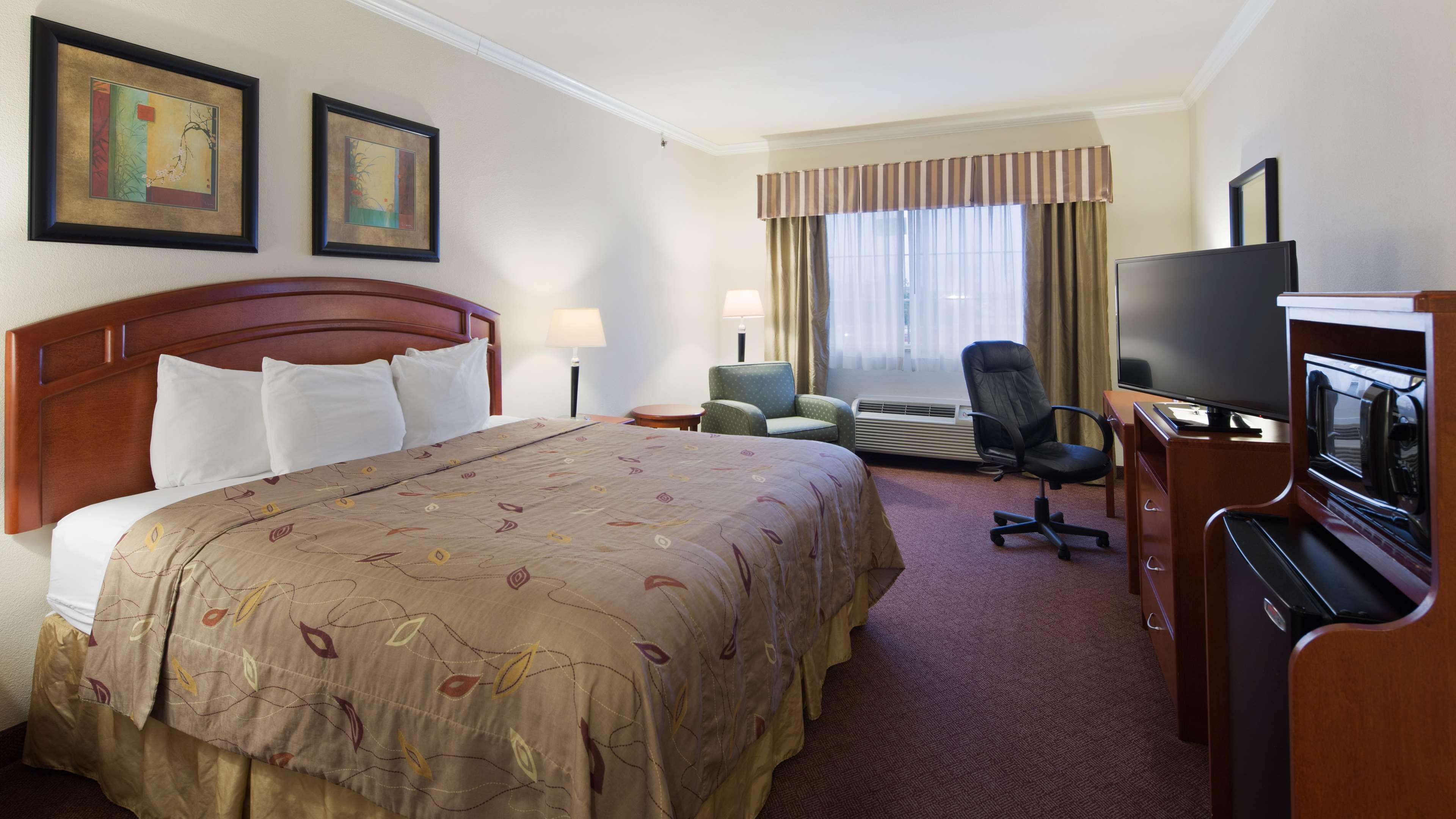 Best Western Inn & Suites Клівленд Екстер'єр фото