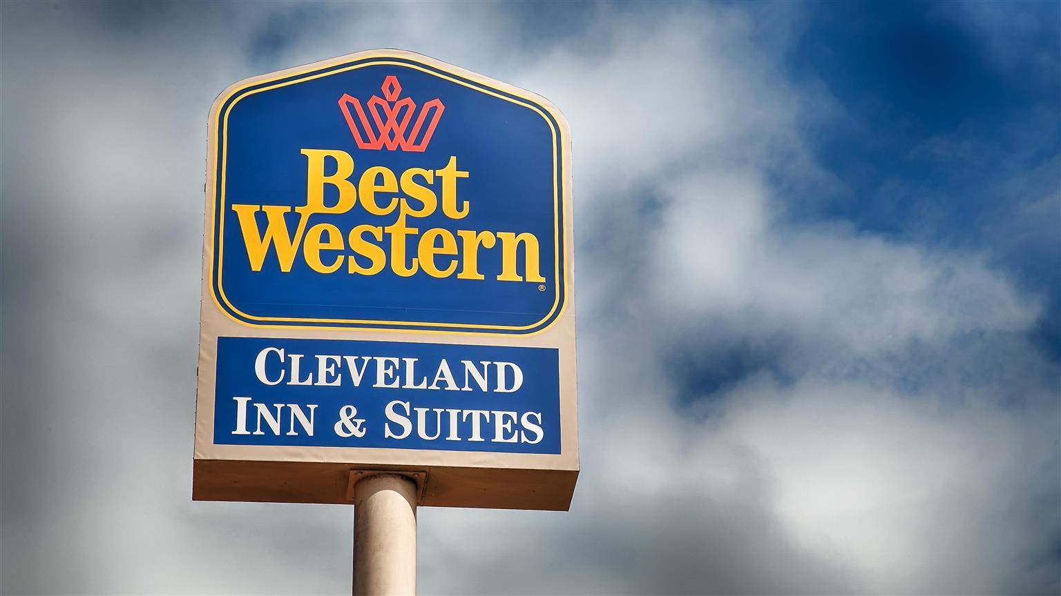 Best Western Inn & Suites Клівленд Екстер'єр фото